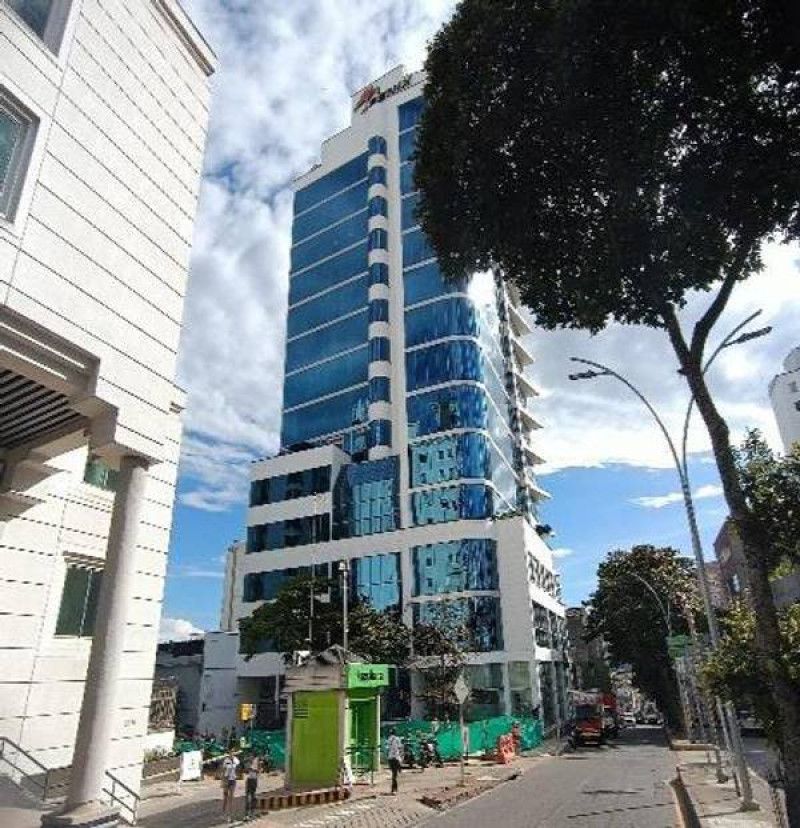 Inmuebles en Remate Oficina en venta Santander Bucaramanga La Concordia 275 m2 Habitaciones 0 Baños 0 Garajes 3 Precio $1584000000