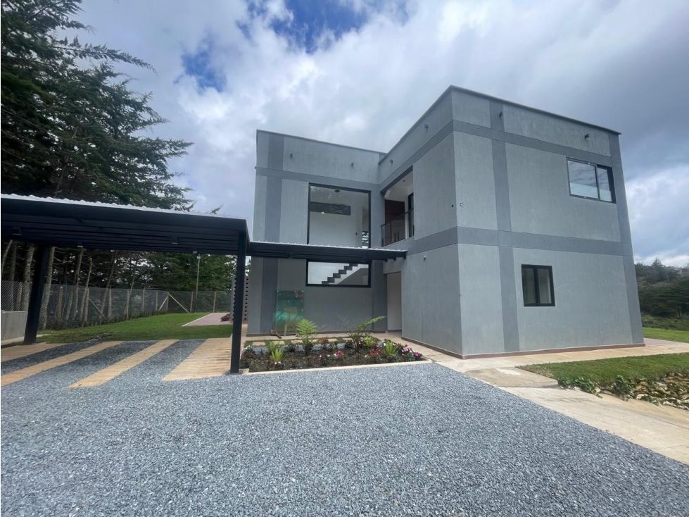 Casa en arriendo Antioquia El Retiro El Retiro 400 m2 Habitaciones 5 Baños 4 Garajes 7 Precio $18450000