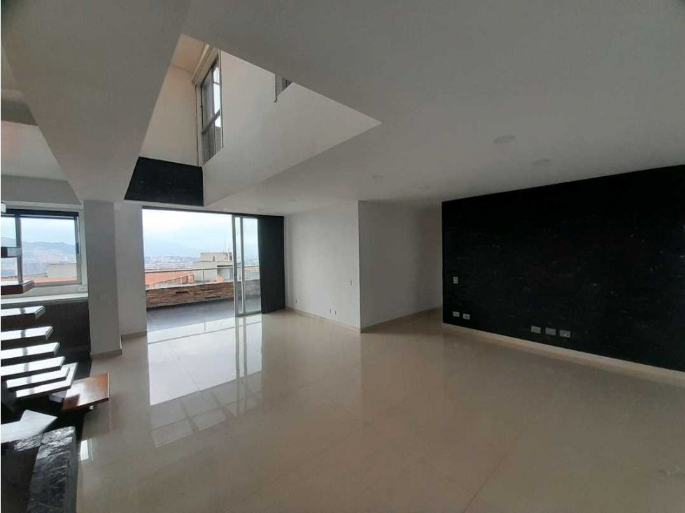 Apartamento en arriendo Antioquia Envigado Loma Del Barro 306 m2 Habitaciones 3 Baños 4 Garajes 3 Precio $9000000
