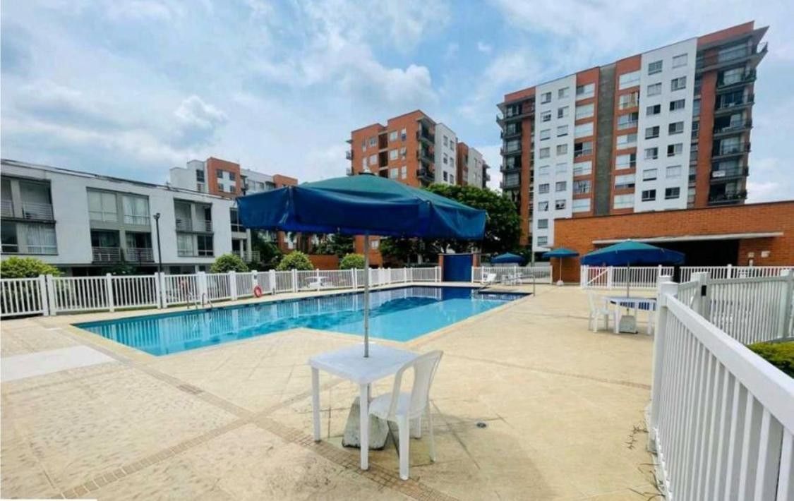 Apartamento en venta Valle Del Cauca Cali Conjunto Residencial Ambar 98 m2 Habitaciones 3 Baños 3 Garajes 1 Precio $410000000