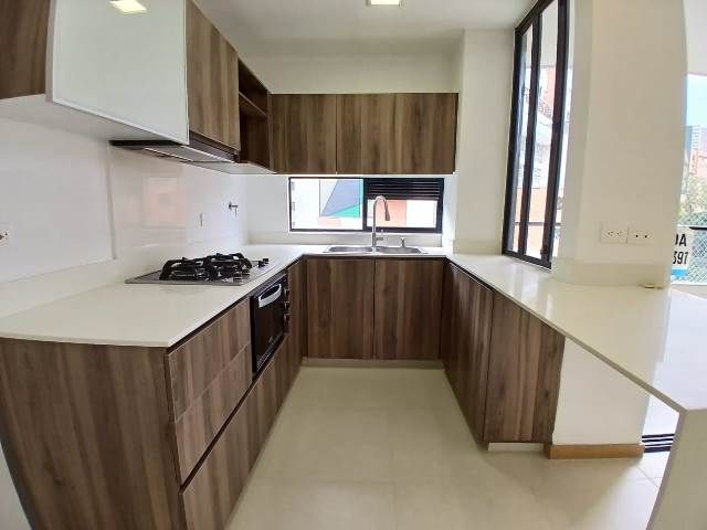 Apartamento en arriendo Antioquia Medellín Calle Nueva 94 m2 Habitaciones 2 Baños 3 Garajes 2 Precio $5500000