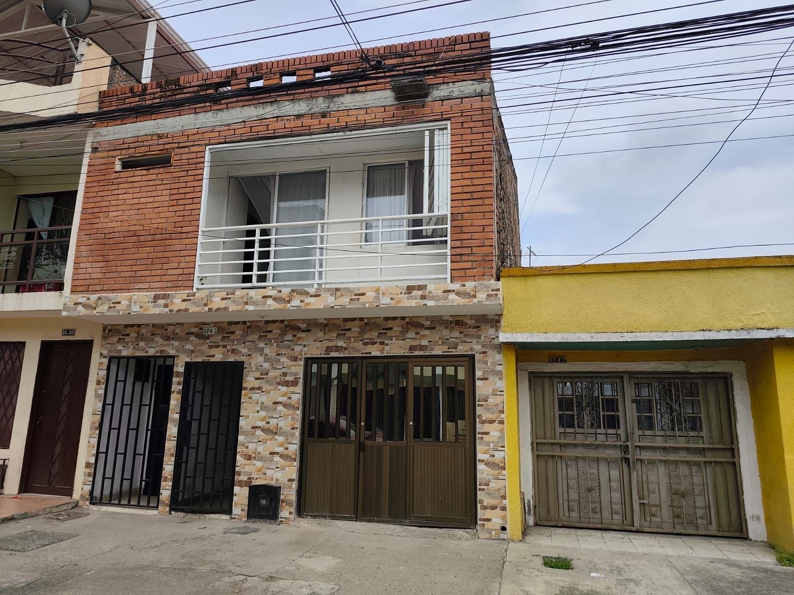 Casa en venta Valle Del Cauca Cali La Floresta 250 m2 Habitaciones 8 Baños 3 Garajes 1 Precio $550000000