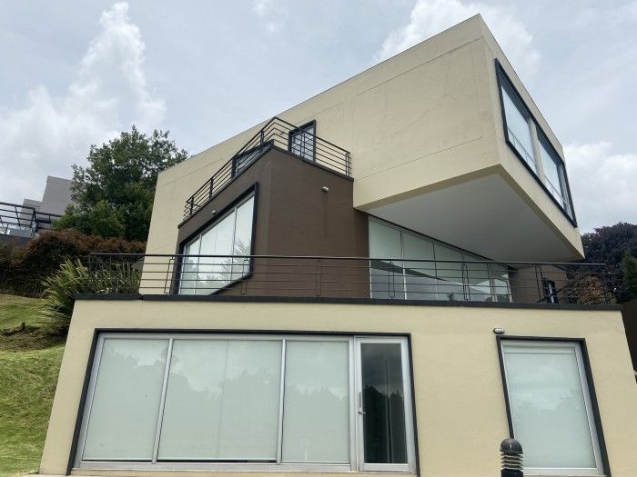 Casa en venta Cundinamarca La Calera La Calera 370 m2 Habitaciones 3 Baños 3 Garajes 3 Precio $2400000000