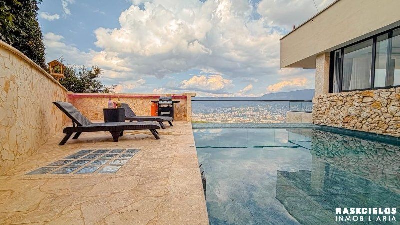 Casa en venta Antioquia Medellín Vereda Jardín 620 m2 Habitaciones 3 Baños 4 Garajes 2 Precio $2200000000