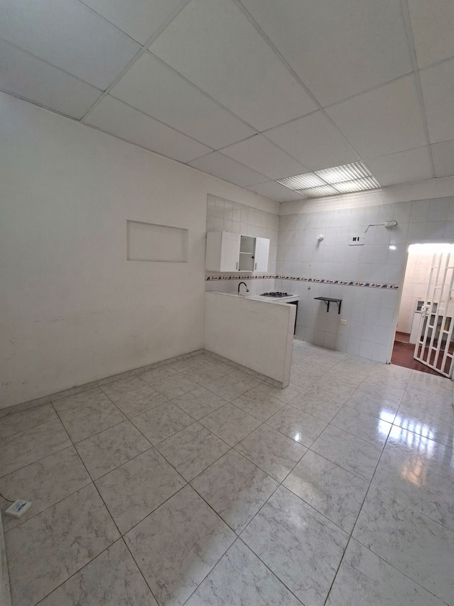 Apartamento en arriendo Valle Del Cauca Cali Primero De Mayo 42 m2 Habitaciones 2 Baños 1 Garajes 0 Precio $1100000