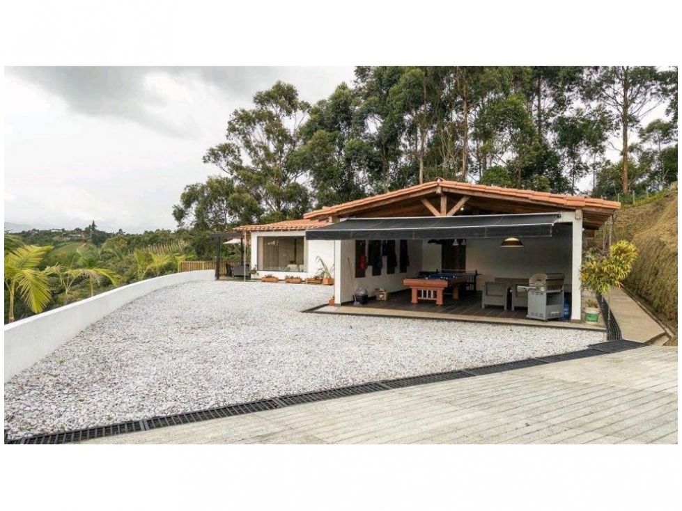 Finca en venta Antioquia Marinilla Marinilla 300 m2 Habitaciones 3 Baños 5 Garajes 8 Precio $1500000000