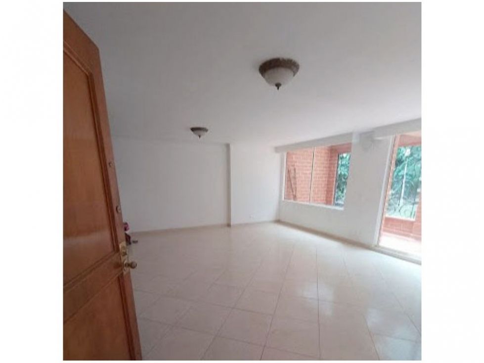 Casa en venta Antioquia Medellín Loma De Los Bernal 150 m2 Habitaciones 4 Baños 3 Garajes 2 Precio $820000000