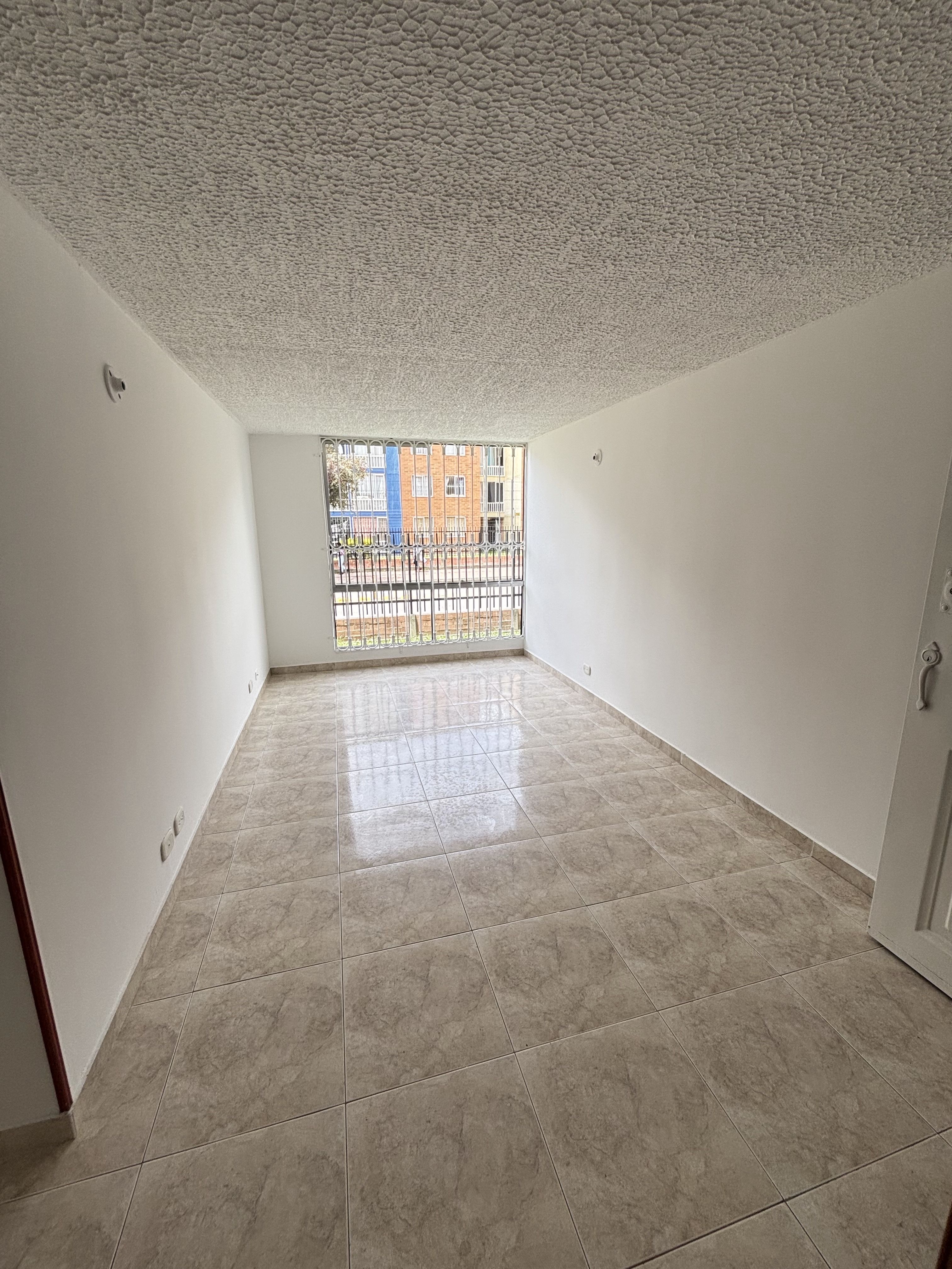 Apartamento en venta Cundinamarca Bogotá Bilbao I Sector 40 m2 Habitaciones 2 Baños 2 Garajes 0 Precio $172000000