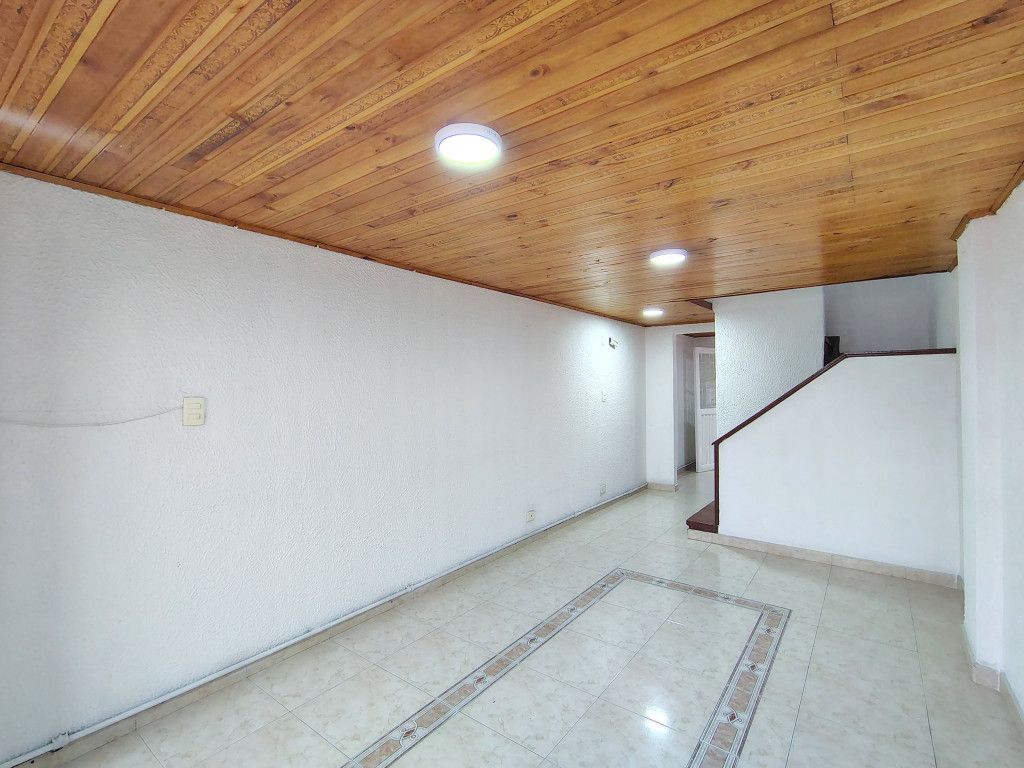 Casa en arriendo Cundinamarca Bogotá Florida Blanca Norte 120 m2 Habitaciones 4 Baños 2 Garajes 1 Precio $2633000