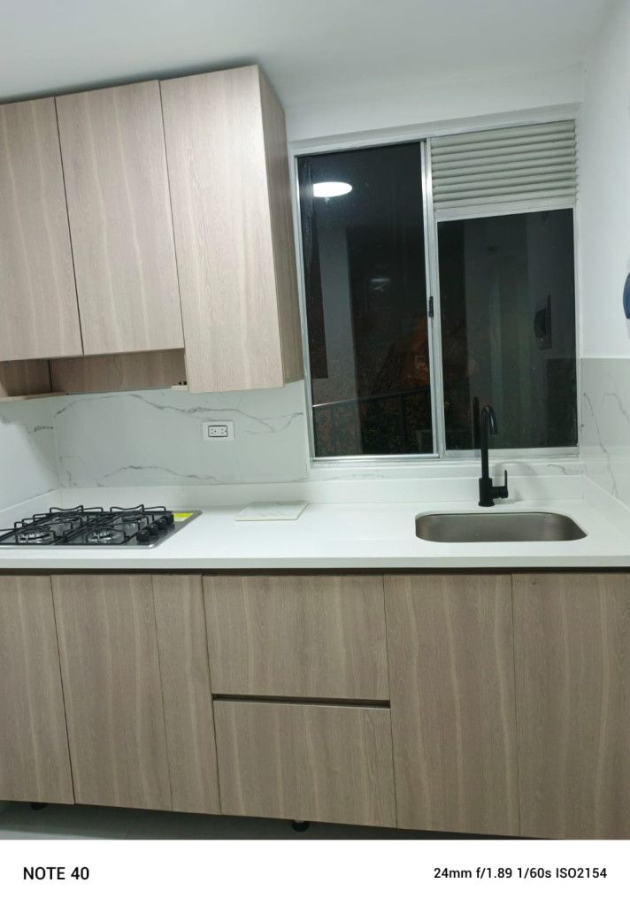 Apartaestudio en arriendo Antioquia Medellín Puertas Del Sol 45 m2 Habitaciones 1 Baños 1 Garajes 1 Precio $1400000