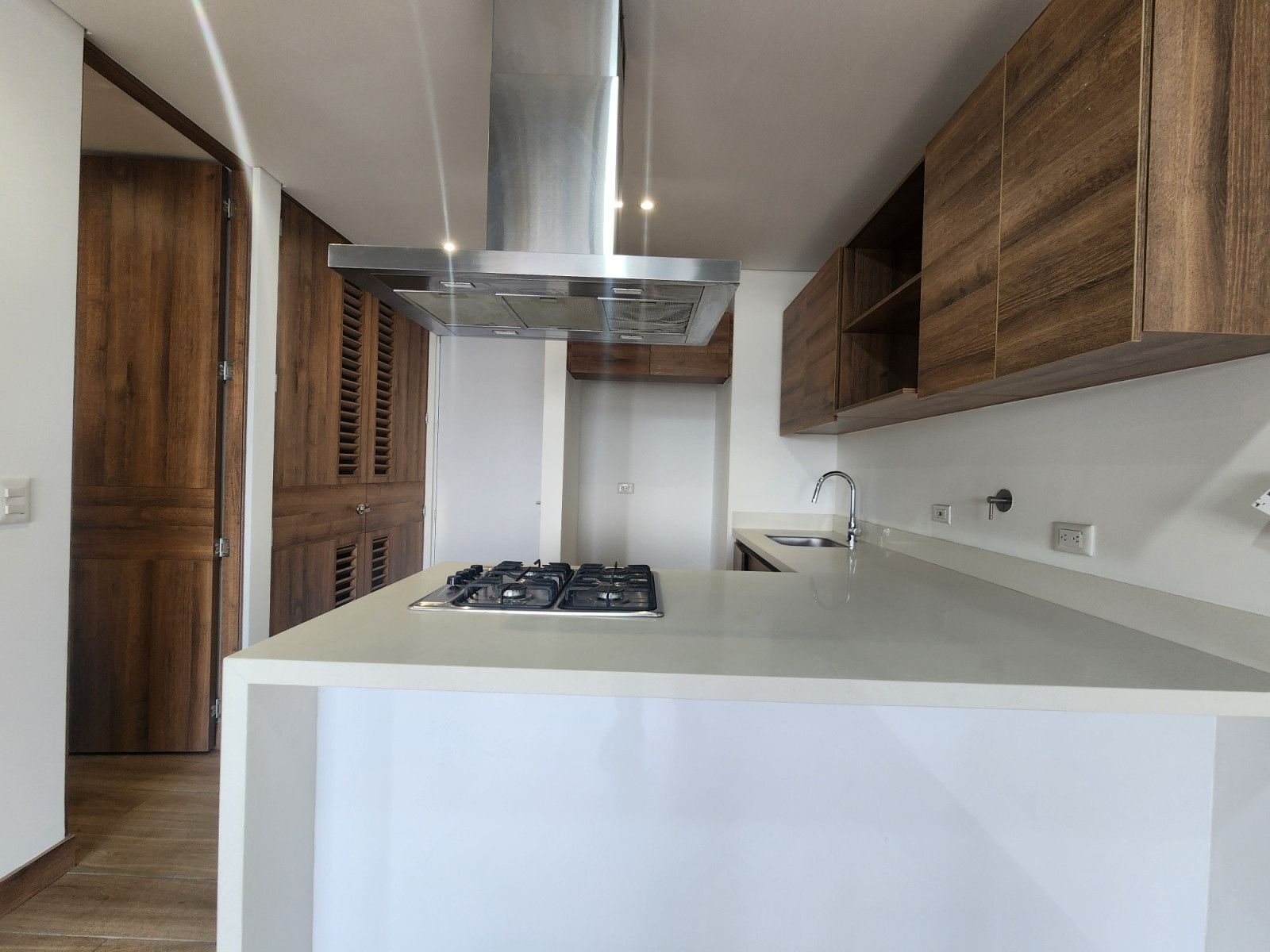 Apartaestudio en arriendo Antioquia Medellín Simesa 51 m2 Habitaciones 0 Baños 2 Garajes 1 Precio $3500000