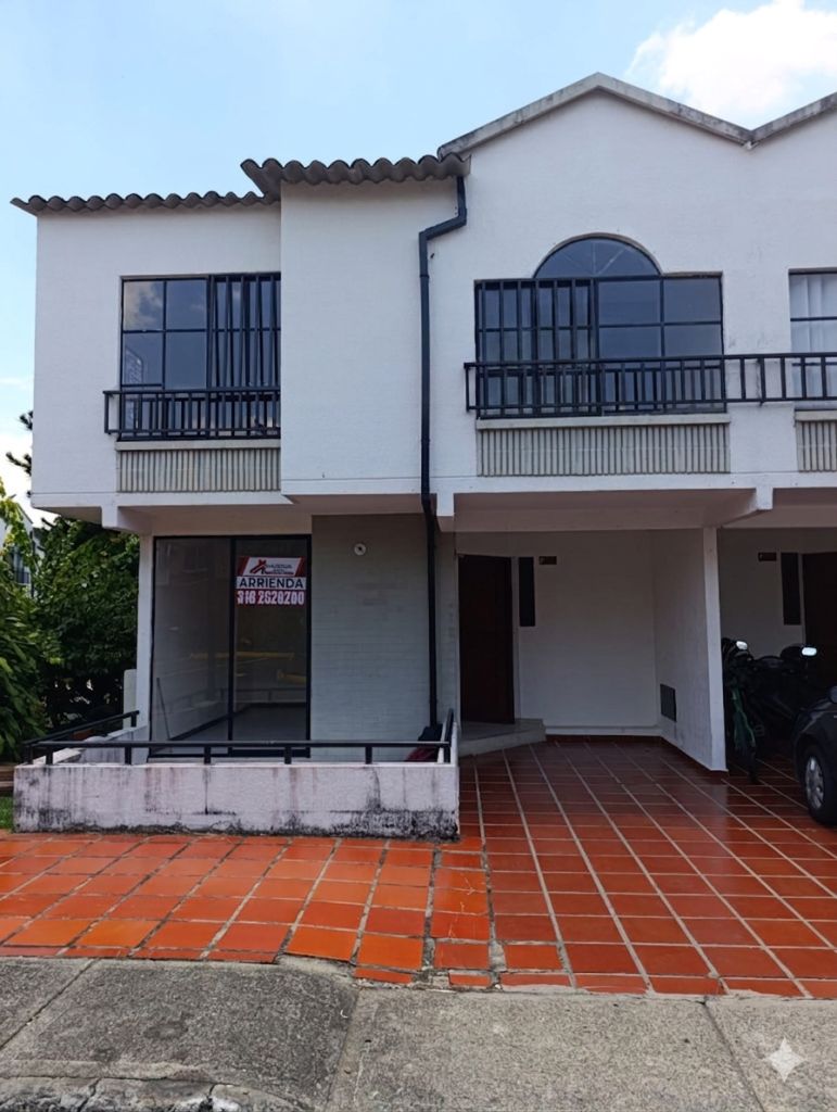 Casa en arriendo Valle Del Cauca Jamundí Ub Senderos 120 m2 Habitaciones 3 Baños 2 Garajes 1 Precio $1500000