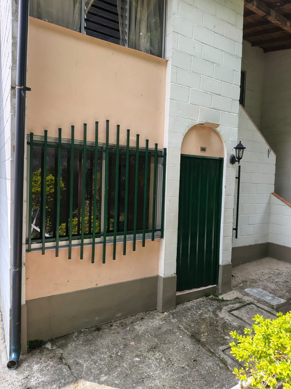 Apartamento en venta Antioquia Medellín Antonio Nariño 98 m2 Habitaciones 3 Baños 1 Garajes 1 Precio $390000000