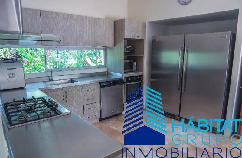 Casa en venta Antioquia Santafé De Antioquia Santafé De Antioquia 3300 m2 Habitaciones 4 Baños 4 Garajes 0 Precio $2300000000