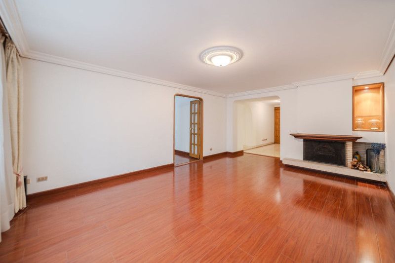 Apartamento en arriendo Cundinamarca Bogotá Santa Barbara Central 162 m2 Habitaciones 2 Baños 3 Garajes 2 Precio $6700000