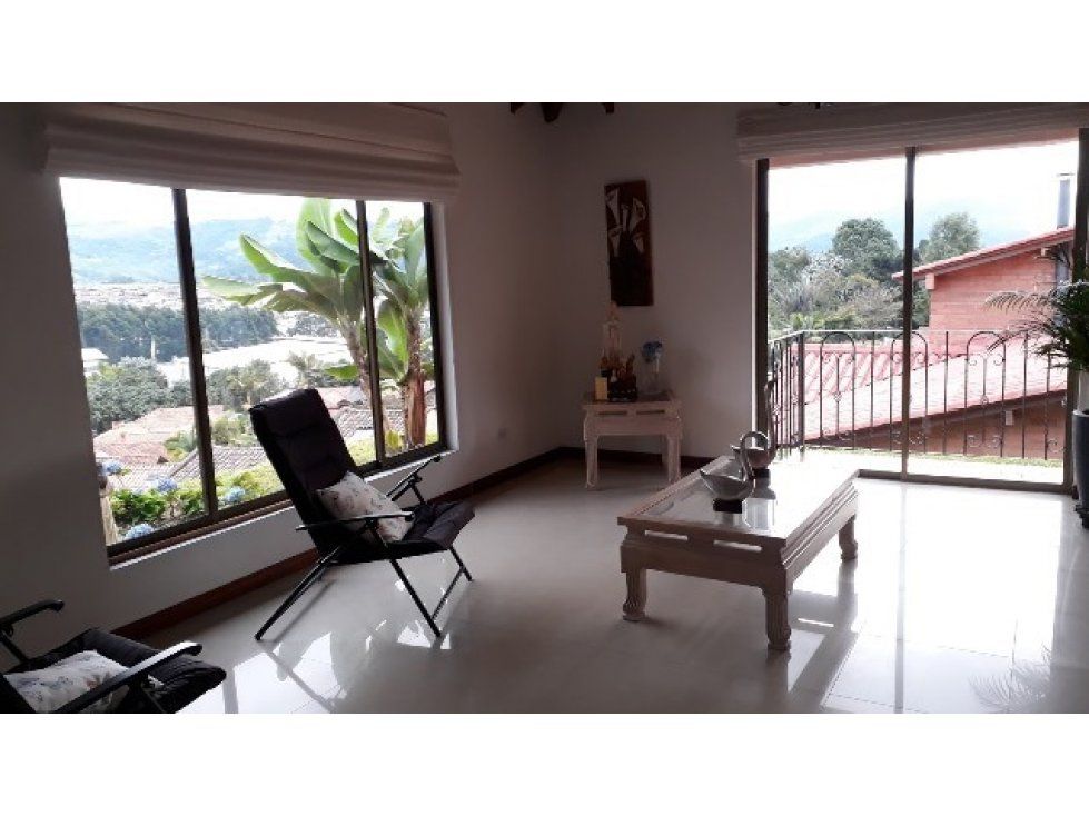 Casa en venta Caldas Manizales Ub Valles De La Alhambra 295 m2 Habitaciones 4 Baños 4 Garajes 1 Precio $1500000000