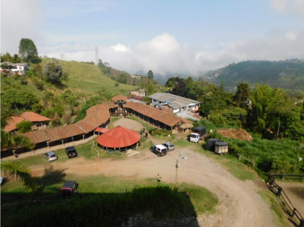 Finca en venta Caldas Manizales Manizales 1240 m2 Habitaciones 0 Baños 4 Garajes 0 Precio $2500000000