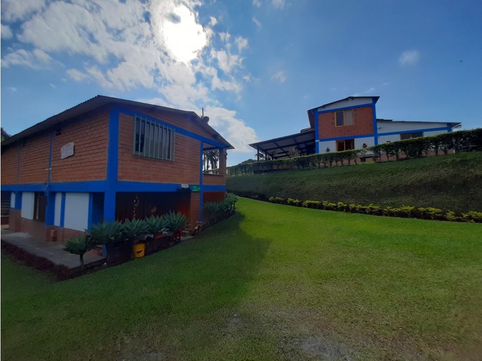 Finca en venta Caldas Palestina Palestina 1000 m2 Habitaciones 12 Baños 10 Garajes 8 Precio $3500000000