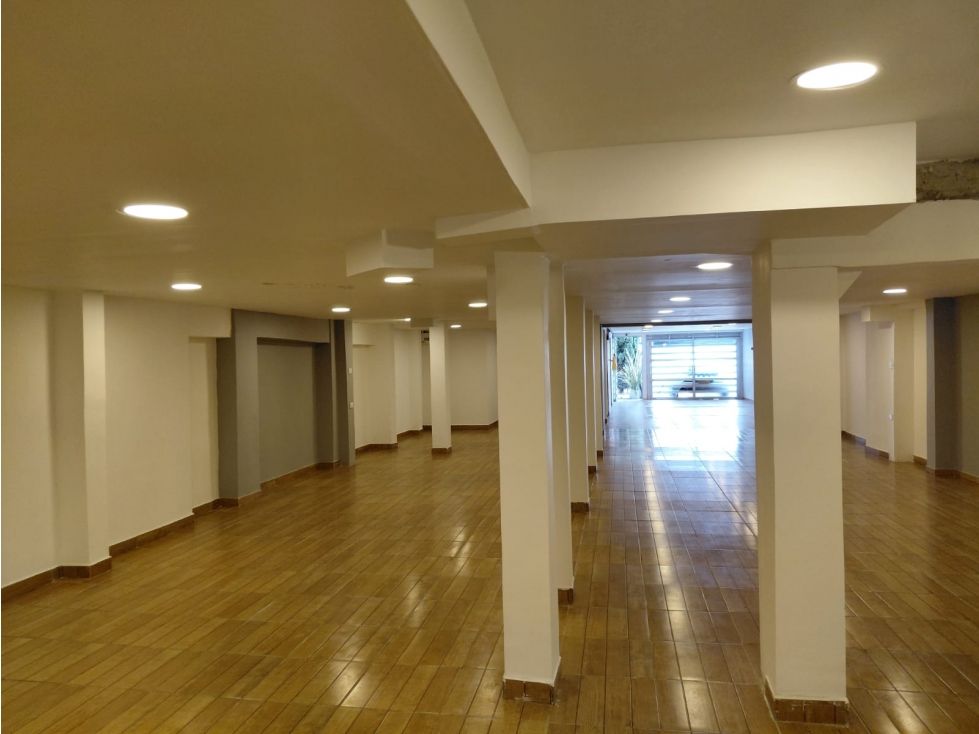 Local en arriendo Caldas Manizales Guayacanes 238 m2 Habitaciones 0 Baños 2 Garajes 1 Precio $8500000