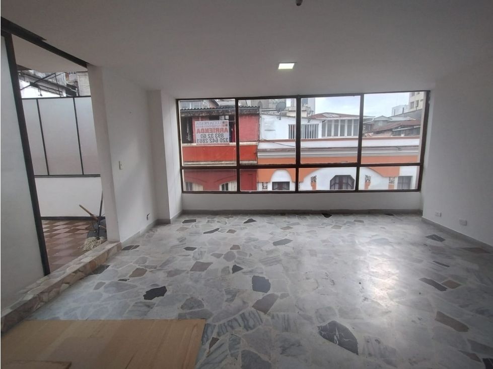 Oficina en arriendo Caldas Manizales Lleras 190 m2 Habitaciones 0 Baños 3 Garajes 0 Precio $3000000