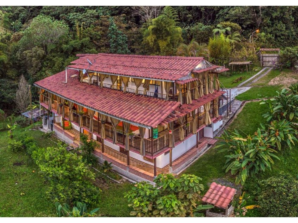 Finca en venta Caldas Manizales Manizales 434 m2 Habitaciones 12 Baños 10 Garajes 0 Precio $1600000000