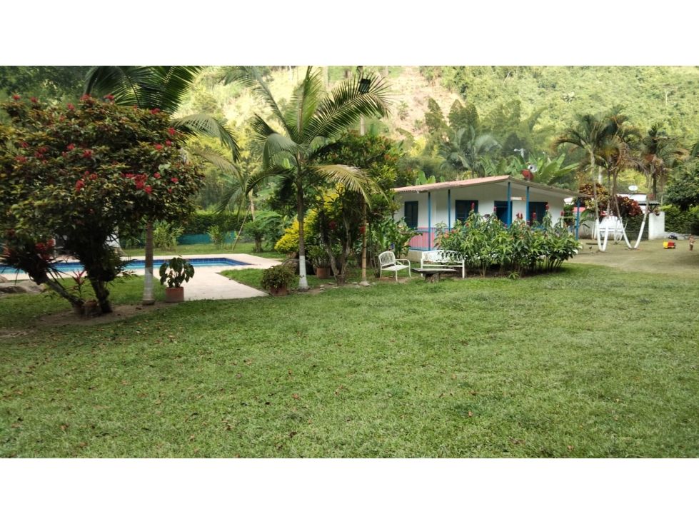 Finca en venta Caldas Manizales Manizales 10300 m2 Habitaciones 10 Baños 10 Garajes 8 Precio $2300000000