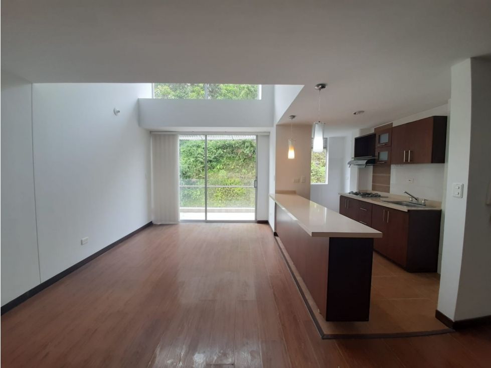 Apartamento en arriendo Caldas Manizales Alta Suiza 125 m2 Habitaciones 3 Baños 5 Garajes 2 Precio $3500000