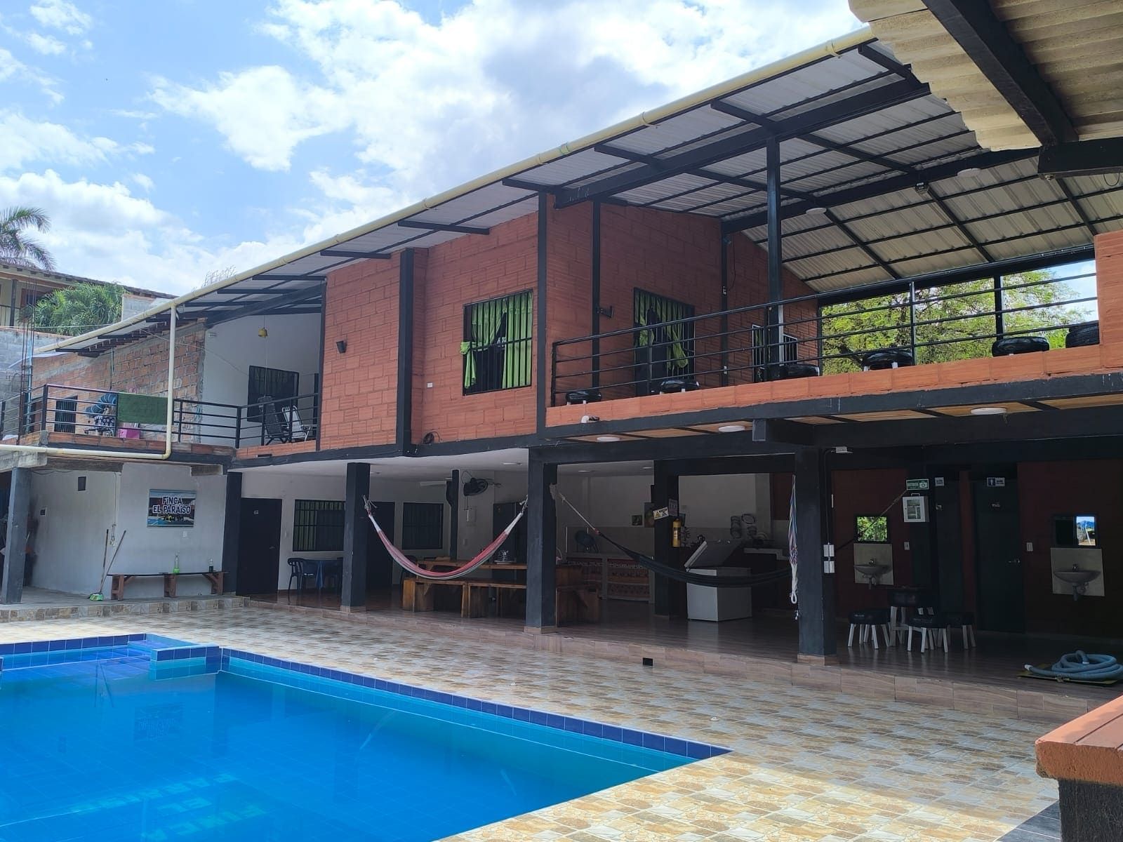 Finca en venta Antioquia Sopetrán Rafael Nuñez 700 m2 Habitaciones 6 Baños 6 Garajes 6 Precio $2000000000