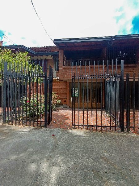 Casa en arriendo Antioquia Medellín Cristo Rey 105 m2 Habitaciones 4 Baños 3 Garajes 2 Precio $2700000