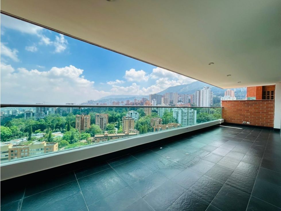 Apartamento en arriendo Antioquia Medellín El Castillo 207 m2 Habitaciones 4 Baños 5 Garajes 2 Precio $12000000