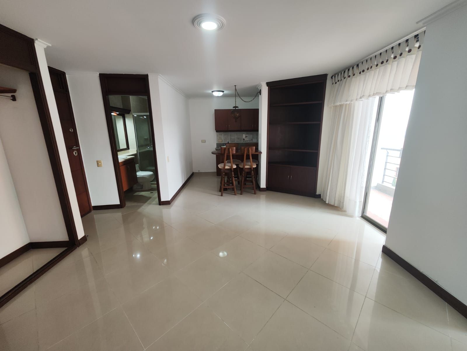 Apartaestudio en arriendo Antioquia Medellín San Joaquin 50 m2 Habitaciones 1 Baños 1 Garajes 1 Precio $2500000