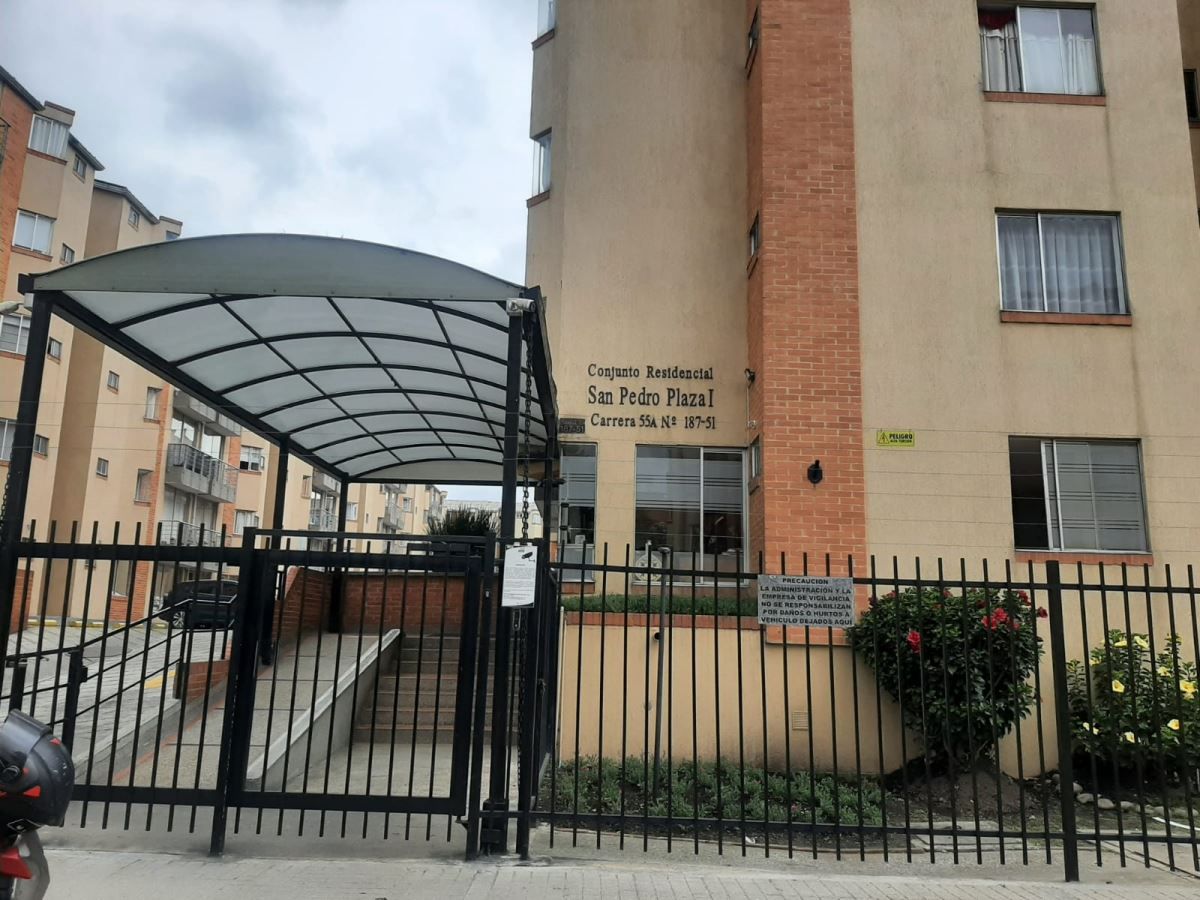 Apartamento en arriendo Cundinamarca Bogotá Mirandela 60 m2 Habitaciones 3 Baños 2 Garajes 1 Precio $2300000