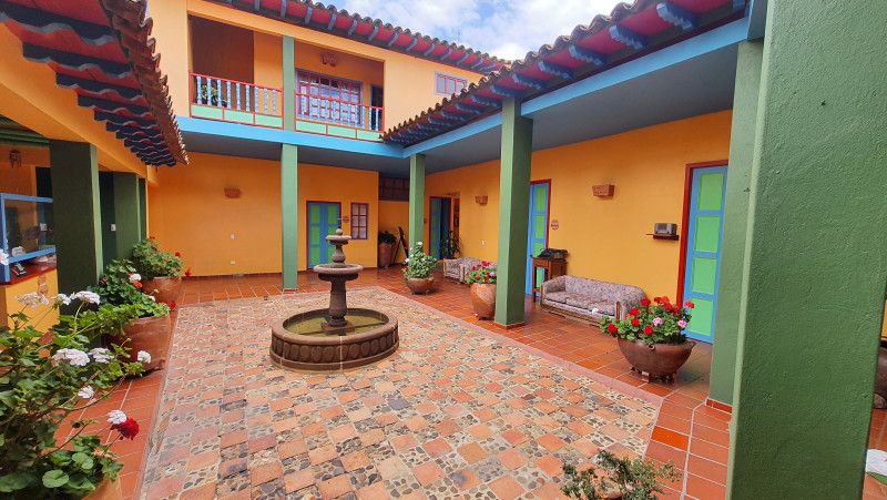 Casa en venta Boyacá Ráquira Ráquira 764 m2 Habitaciones 12 Baños 14 Garajes 10 Precio $2400000000