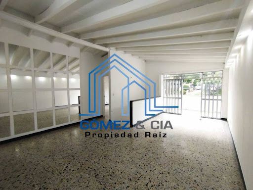 Casa en arriendo Antioquia Medellín El Nogal- Los Almendros 220 m2 Habitaciones 5 Baños 4 Garajes 1 Precio $4500000