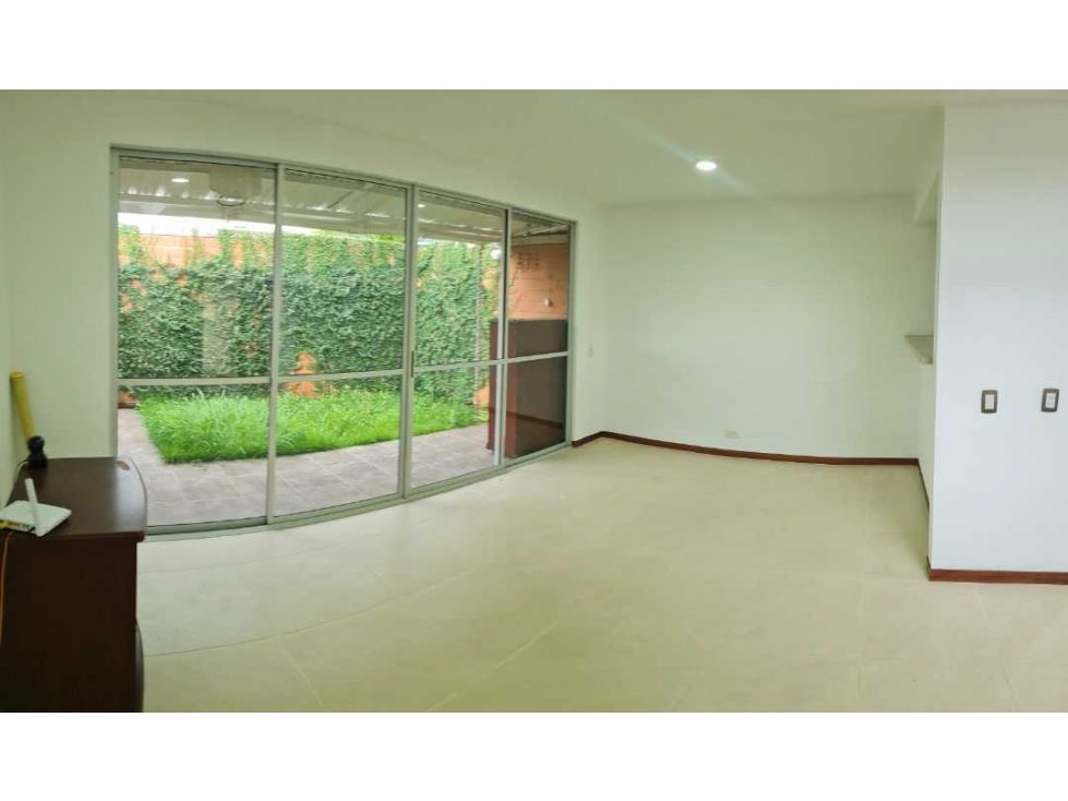 Casa en venta Valle Del Cauca Jamundí Cr Turpial 120 m2 Habitaciones 3 Baños 3 Garajes 1 Precio $370000000