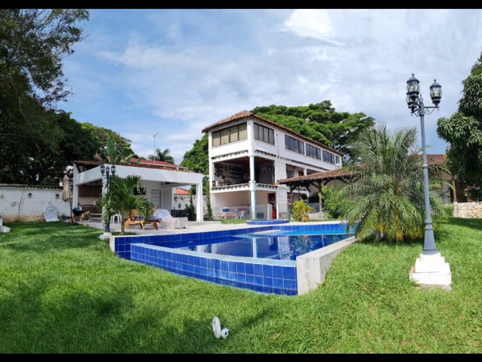 Casa en venta Valle Del Cauca Tuluá Ciudad Campestre Los Oiti 800 m2 Habitaciones 4 Baños 4 Garajes 10 Precio $2400000000