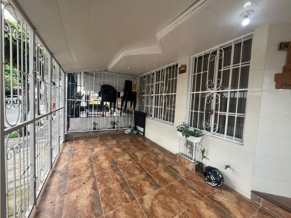 Casa en venta Santander Bucaramanga La Victoria 240 m2 Habitaciones 4 Baños 6 Garajes 1 Precio $680000000