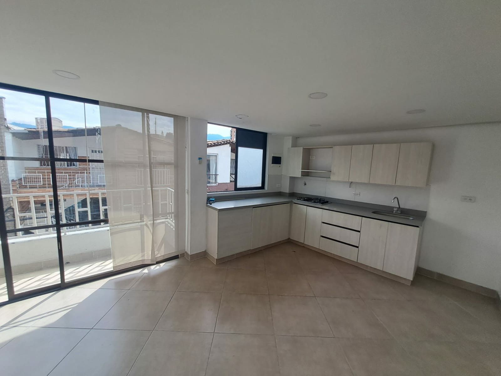 Apartamento en arriendo Antioquia Medellín El Velodromo 75 m2 Habitaciones 2 Baños 2 Garajes 0 Precio $2200000