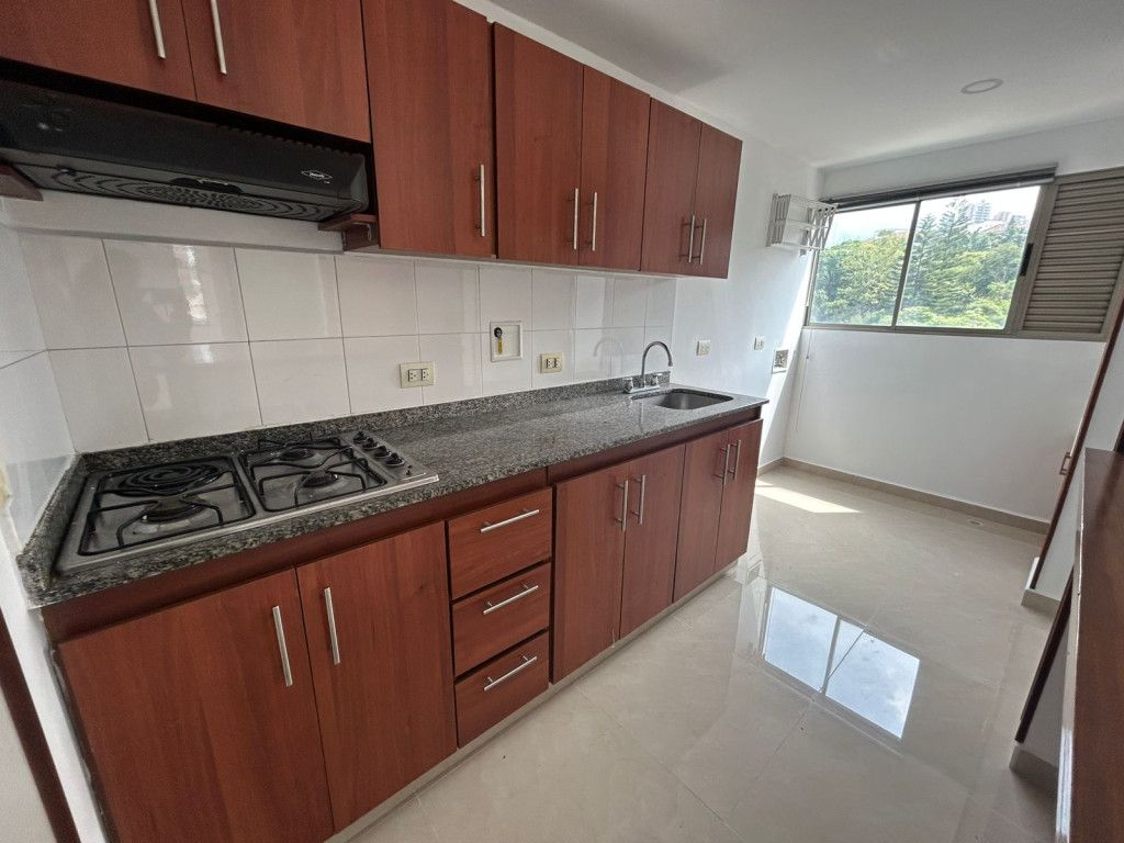 Apartamento en arriendo Antioquia Medellín Astorga 85 m2 Habitaciones 2 Baños 2 Garajes 1 Precio $3800000