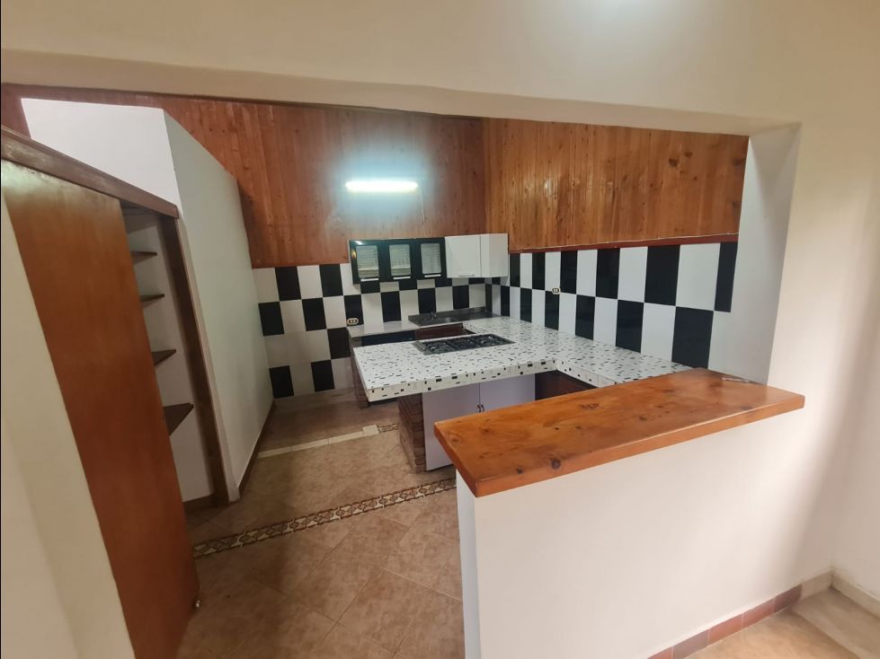 Casa en arriendo Antioquia Medellín San Lucas 100 m2 Habitaciones 3 Baños 4 Garajes 2 Precio $3950000