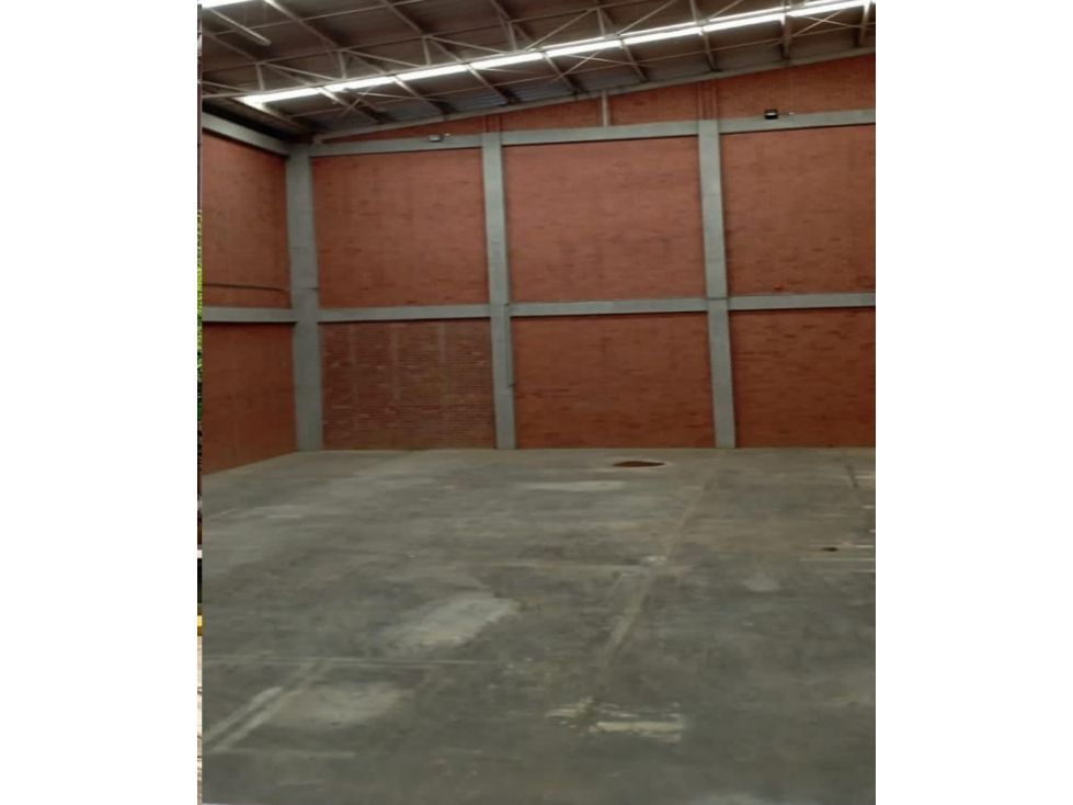 Bodega en arriendo Valle Del Cauca Yumbo Yumbo 2158 m2 Habitaciones 0 Baños 4 Garajes 2 Precio $59460574