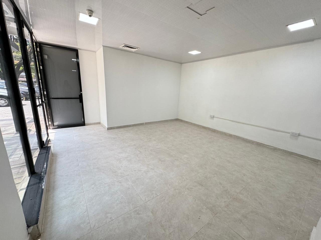 Local en arriendo Antioquia Medellín Manila 57 m2 Habitaciones 0 Baños 2 Garajes 0 Precio $9000000