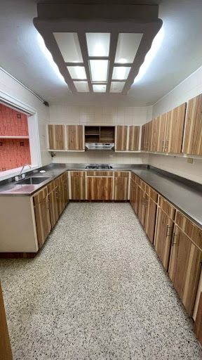 Casa en venta Antioquia Medellín La Castellana 306 m2 Habitaciones 5 Baños 3 Garajes 0 Precio $880000000