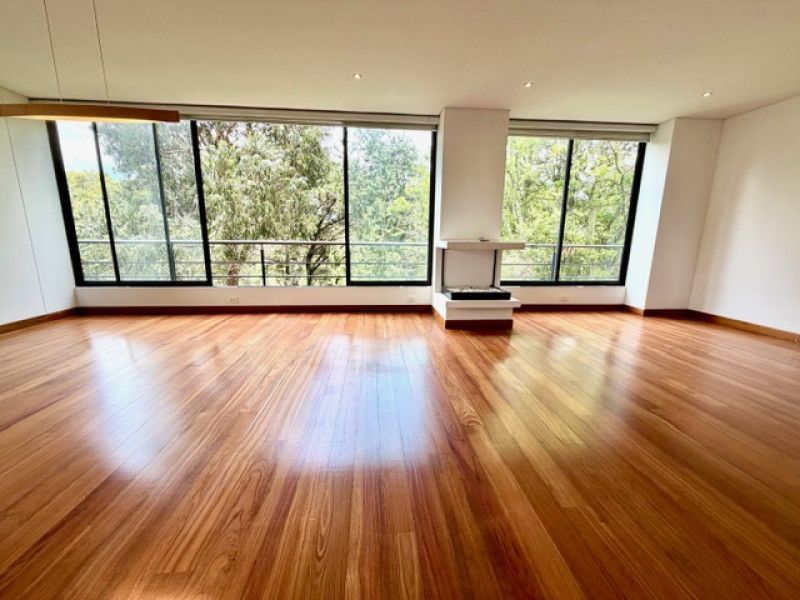 Apartamento en arriendo Cundinamarca Bogotá Country Club 163 m2 Habitaciones 3 Baños 4 Garajes 4 Precio $10000000