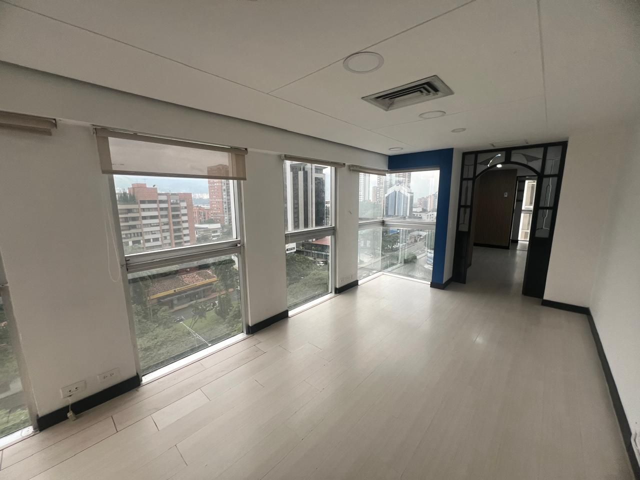Oficina en arriendo Antioquia Medellín El Diamante No 2 44 m2 Habitaciones 0 Baños 1 Garajes 1 Precio $3600000