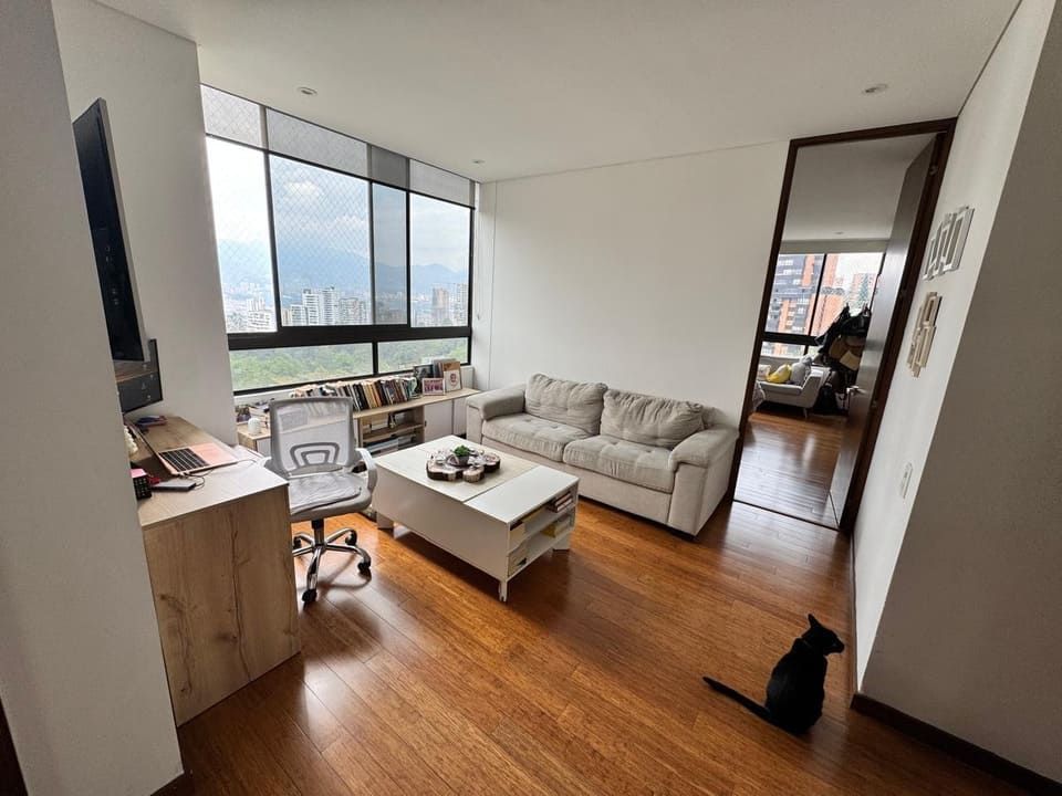 Apartamento en venta Antioquia Medellín San Lucas 190 m2 Habitaciones 3 Baños 4 Garajes 4 Precio $1800000000