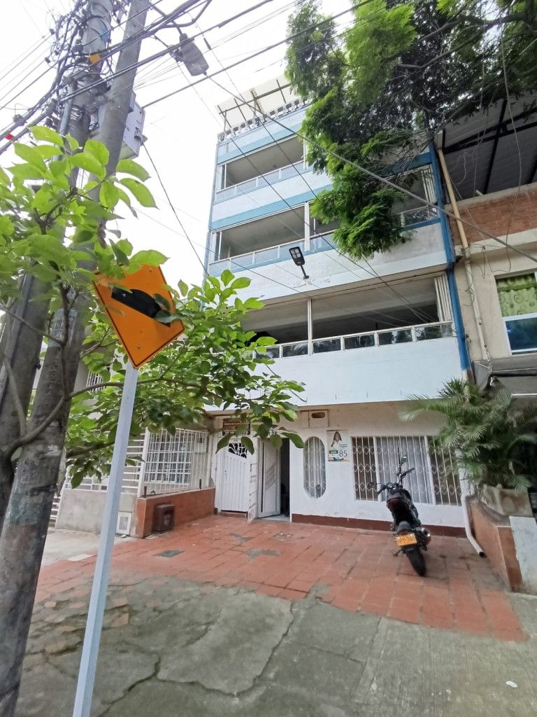 Casa en venta Valle Del Cauca Cali Los Parques - Barranquilla 250 m2 Habitaciones 4 Baños 3 Garajes 2 Precio $650000000