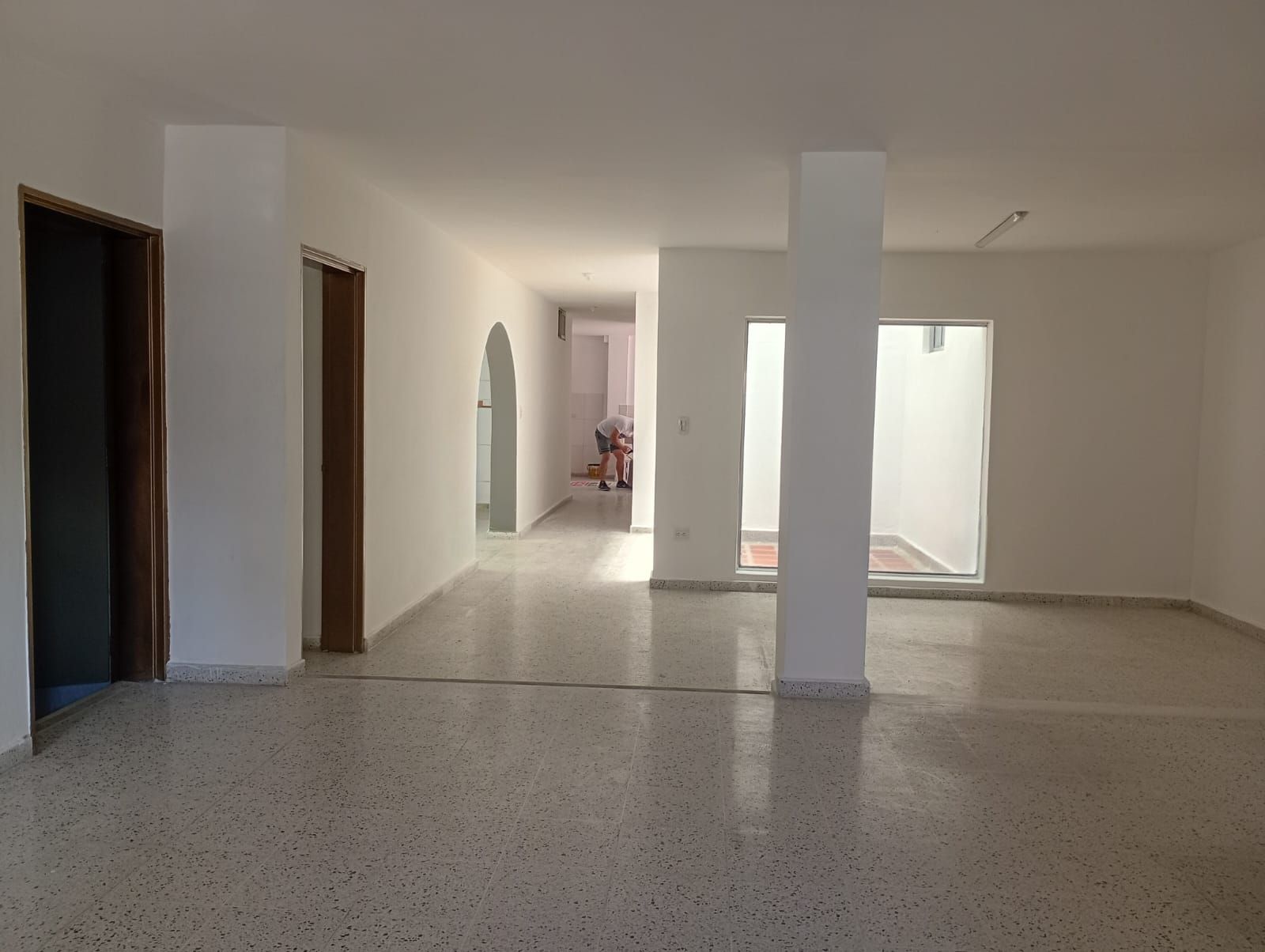 Oficina en arriendo Antioquia Medellín Simon Bolivar 180 m2 Habitaciones 0 Baños 2 Garajes 1 Precio $4900000