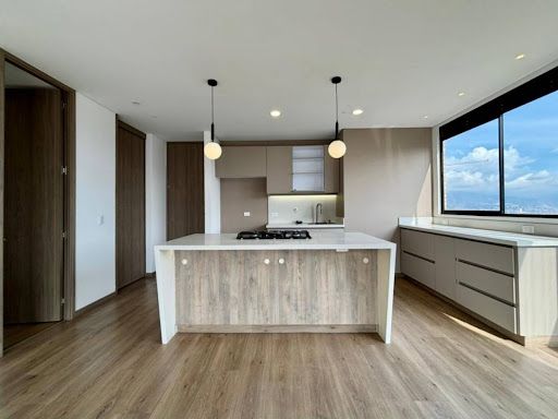 Apartamento en arriendo Antioquia Medellín El Castillo 123 m2 Habitaciones 2 Baños 3 Garajes 2 Precio $8500000