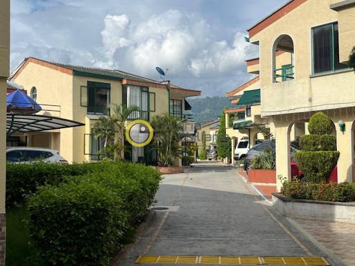 Casa en venta Santander Bucaramanga Urbanización Los Almendros 96 m2 Habitaciones 3 Baños 2 Garajes 1 Precio $560000000